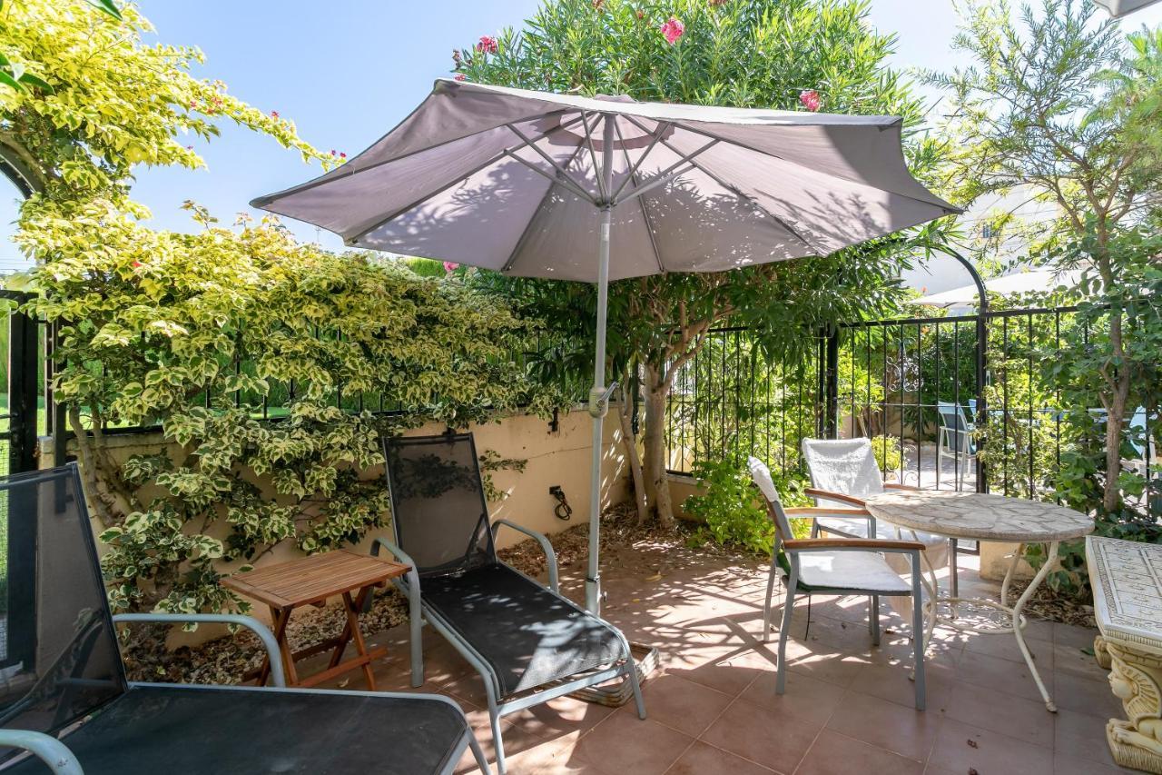 Heads 2 Holiday Homes Apartment Villamartin  Buitenkant foto