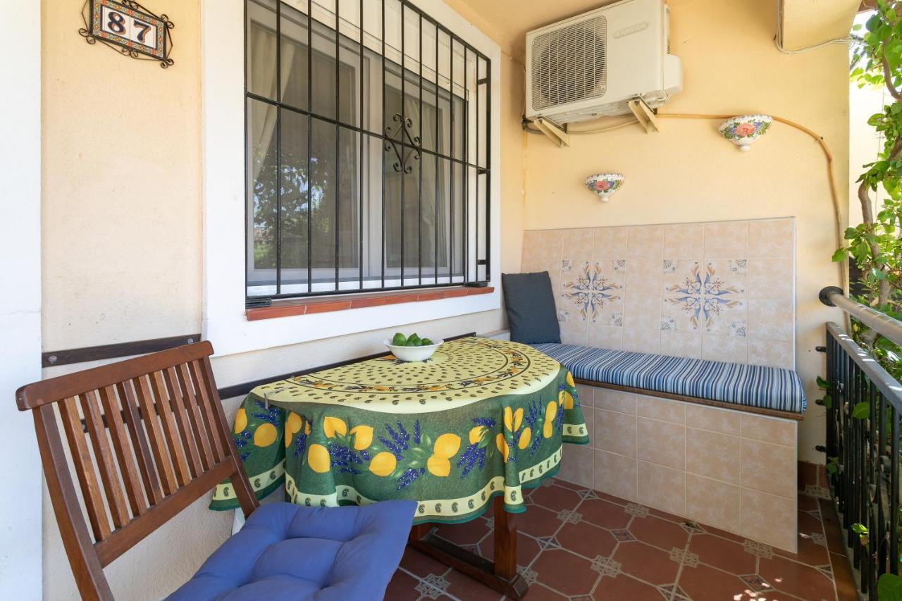 Heads 2 Holiday Homes Apartment Villamartin  Buitenkant foto